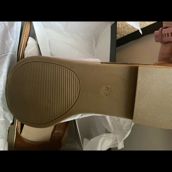 G by Guess Direck Pearl Ornament Flat Thong Sandal - Picture 5 of 5